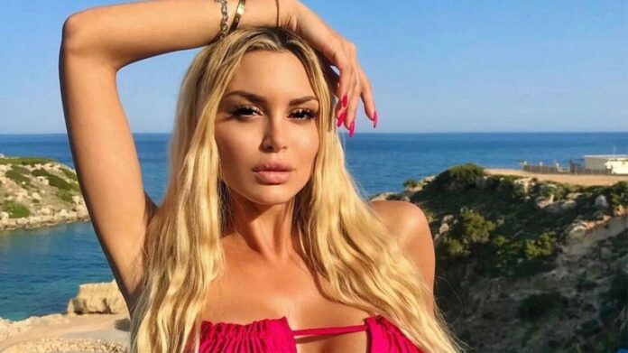 Αλεξάνδρα Παναγιώταρου γυμνή φωτογράφιση