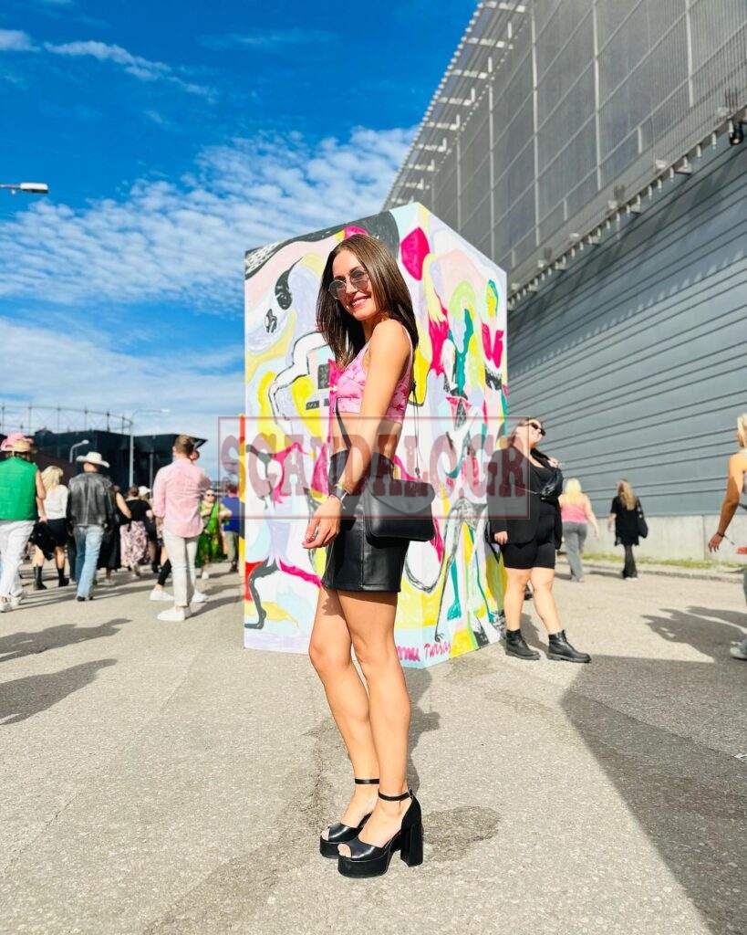 Σάνα Μαρίν, Φινλανδία,Ελσίνκι, Σέξι πολιτικός Party animal
