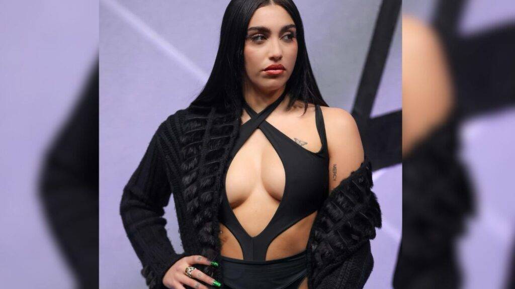  Λούρδη Λεόν  κόρη της Μαντόνα