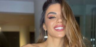 Εντυπωσιακή εμφάνιση για την Ειρήνη Παπαδοπούλου στα μπουζούκια Ειρήνη Παπαδοπούλου