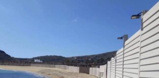 Μπράβοι στο Principote απαγορεύουν στον κόσμο να πάει στην παραλία στον Πάνορμο Μυκονος, Principote, Πάνορμος