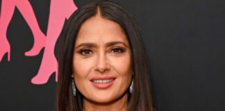 H Σάλμα Χάγιεκ γυμνή στη σάουνα salma hayek instagram σάλμα χάγιεκ instagram