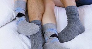 Φοράτε κάλτσες στο σεξ; libido σεξ σεξουαλικές προτιμήσεις οργασμός σεξουαλική ζωή