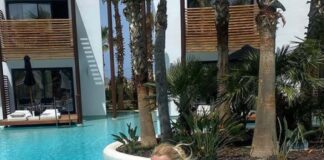 Η Κωνσταντίνα Σπυροπούλου βαζει το μαγιό της και ξεσηκώνει τους πάντες. Κωνσταντίνα Σπυροπούλου instagram