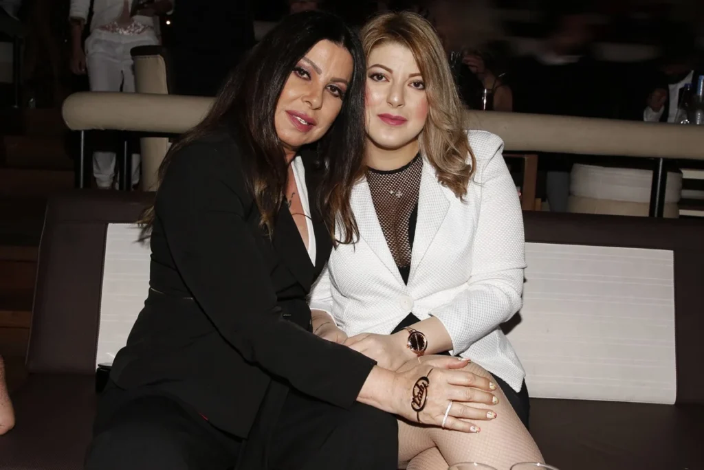  Όλγα Κιουρτσάκη Γέννησε Γιαγιά η Άντζελα Δημητρίου