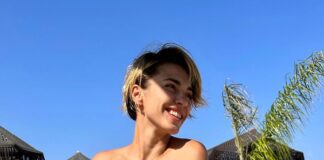 Κάτια Ταραμπάνκο: Ποζάρει με μαύρο μπικίνι στη Σαντορίνη Κάτια Ταραμπάνκο instagram σέξι βίντεο σέξι φωτογραφίες