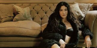 Monica Bellucci : Mε διάφανο πουκάμισο, τα δείχνει ΟΛΑ ! Monica Bellucci instagram Monica Bellucci nudes
